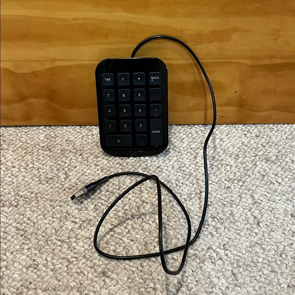 Targus Numeric Keypad - Picture 2 of 4